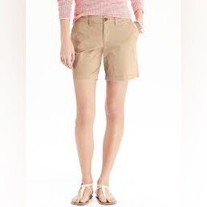 Old Navy Shorts Khaki High Rise Flat Front Side Pockets 7” Inseam Tan Size 14